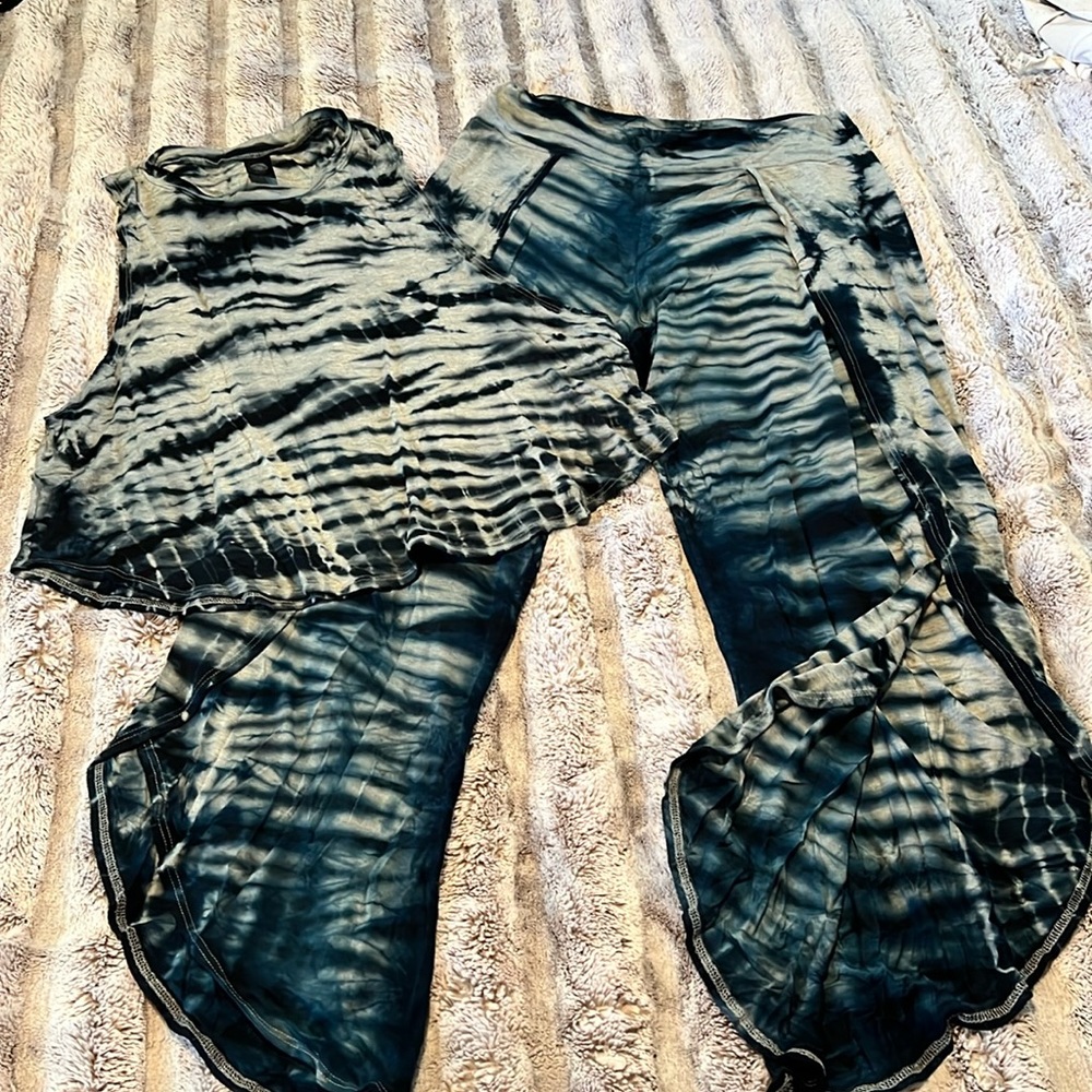 Jala pant set size large blue tie dye